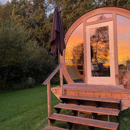 Eco-Lodge Locatie De Boergondier De Krim Экстерьер фото